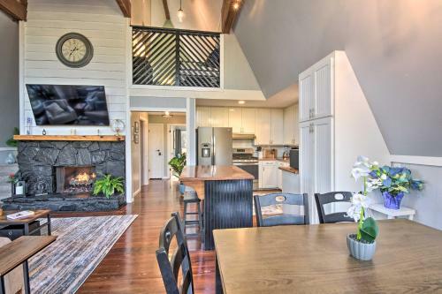 Spacious And Newly Remodeled A-frame With 2 Decks