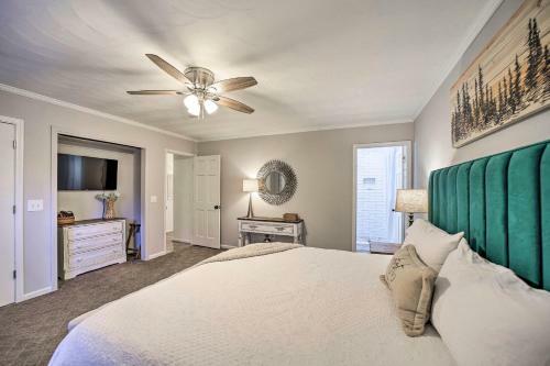 Apartamento Sky Valley Resort Home With Tree-lined Views!