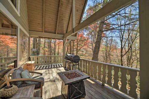 Apartamento Sky Valley Resort Home With Tree-lined Views!
