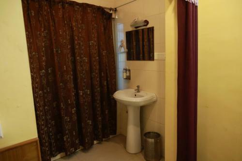 Hotel Sravanthy Inn