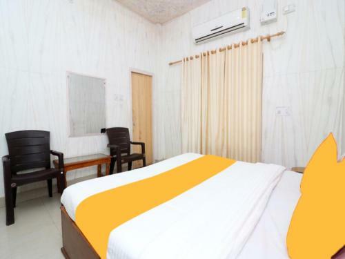 Fabhotel Pearl Suites