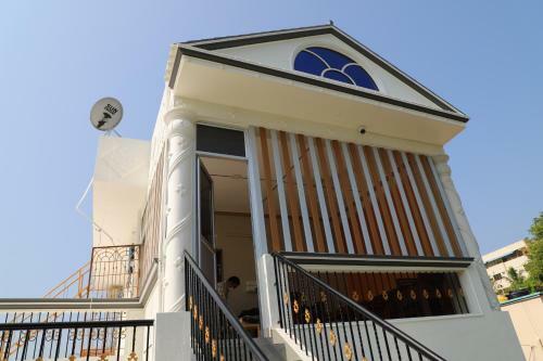 Divinehomestay Comfort Suite