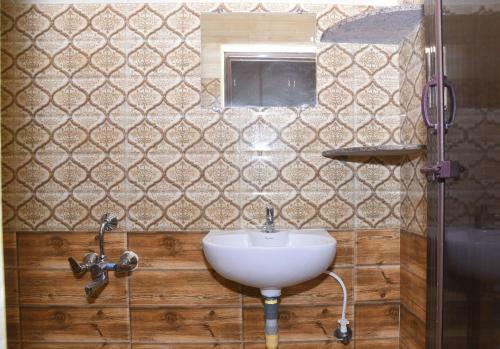 Four Seasons Home Stay