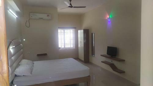 Srinivasa Hotel