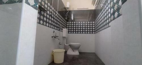 Srinivasa Hotel