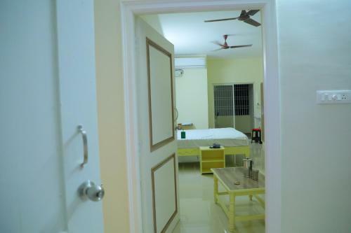 Srinivasa Hotel