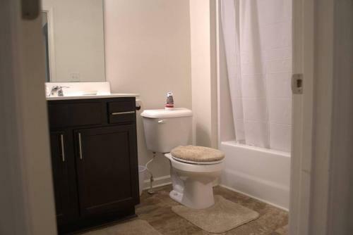 Luxury & Spacious Getaway W/king Bed & Pool Table