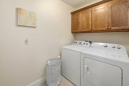 Beautifully Appointed 3 Bed - 2 Bath Cottage In Glynn Haven On St Simons!