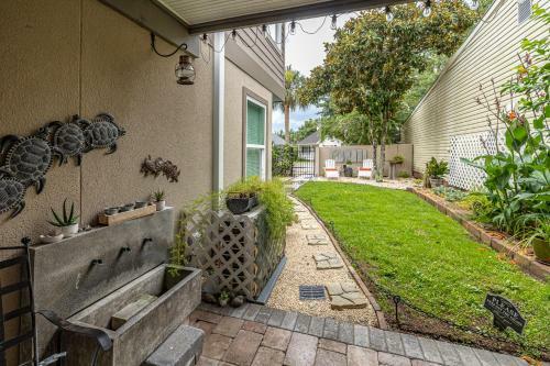 Beautifully Appointed 3 Bed - 2 Bath Cottage In Glynn Haven On St Simons!