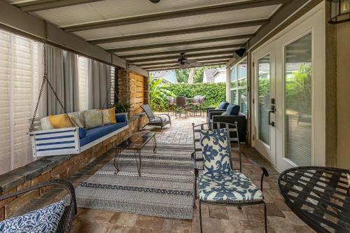Beautifully Appointed 3 Bed - 2 Bath Cottage In Glynn Haven On St Simons!