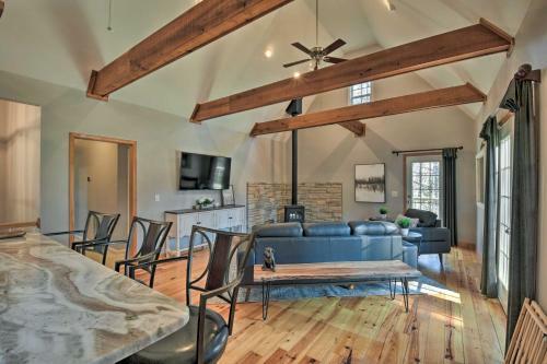Family-friendly Lake Lanier Home On 2 And Acres