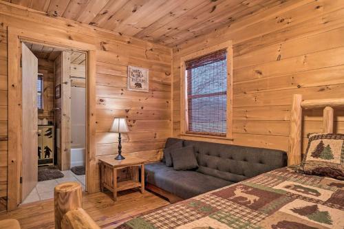 Riverfront Cabin With Hot Tub And Mountain Views!