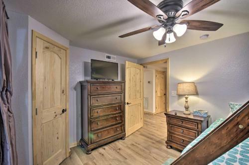 Striking Home With Hot Tub, Deck, And Lake Access
