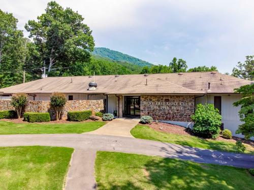 Bent Tree Hideaway With Deck - Golf, Swim, Hike