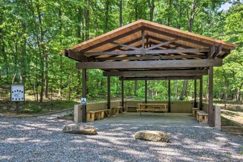 Comfy Jasper Getaway With Community Amenities!