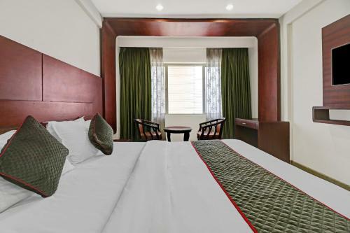 Hotel Townhouse 457 South Gate By Majestic