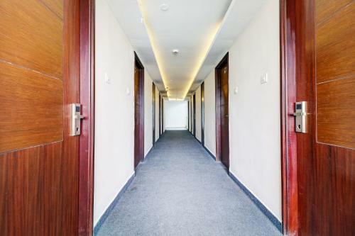 Hotel Townhouse 457 South Gate By Majestic
