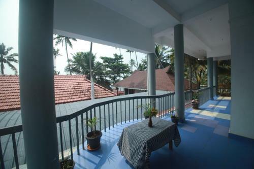 Hotel Black Beach Resort