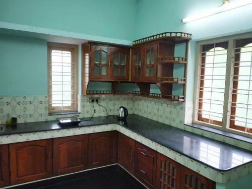 Cheerful 2-bd House Near Trivandrum City