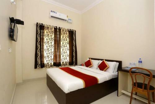Lodge Saravana Inn
