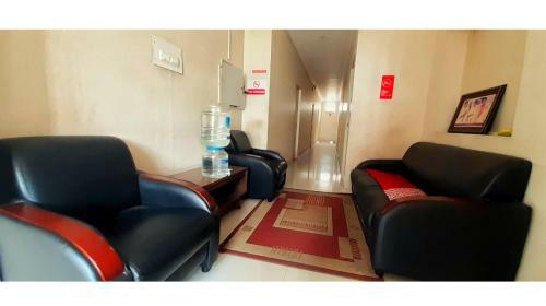 Lodge Saravana Inn