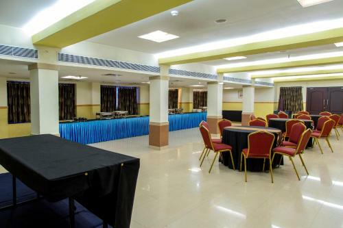 Oyo Flagship 76636 Capital Hotel