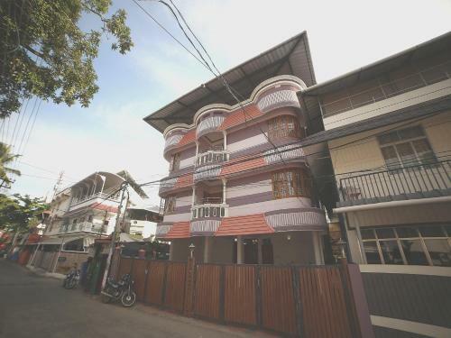 Hostal Oyo 80668 Rinsalayam
