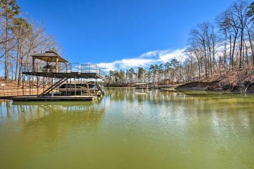 Spacious Lake Hartwell Home With Dock And Views!