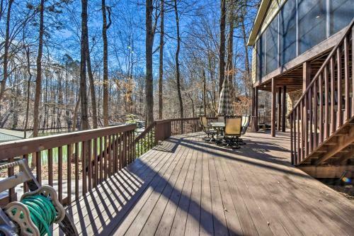 Spacious Lake Hartwell Home With Dock And Views!