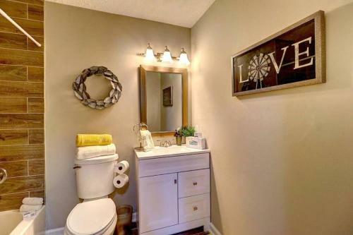 Villa Kennesaw Oasis -private Pool Comfy 4bdr Sleeps 14+