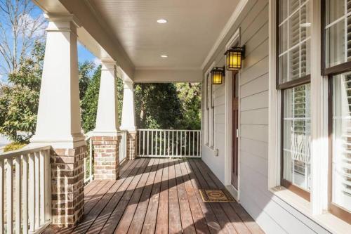 Providence Pl - Sleeps 10 - 4 Bdrms - 15 Min Dwntn