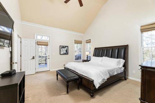 Providence Pl - Sleeps 10 - 4 Bdrms - 15 Min Dwntn