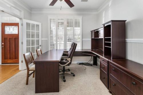 Providence Pl - Sleeps 10 - 4 Bdrms - 15 Min Dwntn