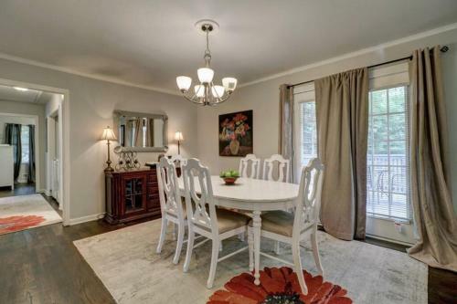 Smyrna Mableton Renovated! Clean! Comfortable! Md