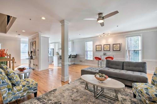 Sun-lit Mableton Townhome 7 Mi To Six Flags!