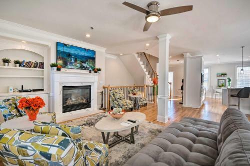 Sun-lit Mableton Townhome 7 Mi To Six Flags!