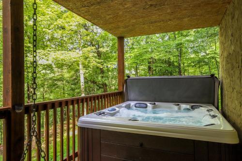 Creekside Hideaway