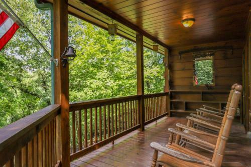 Creekside Hideaway