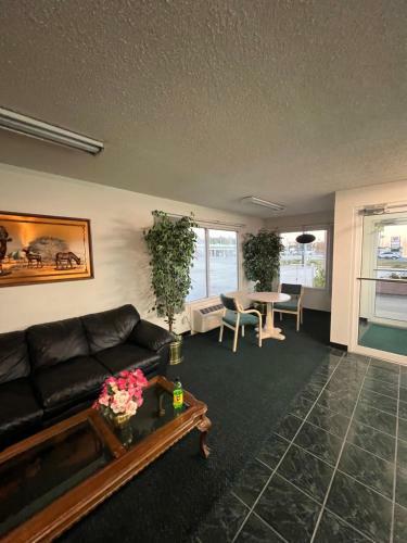 Hotel Garden Inn & Suites