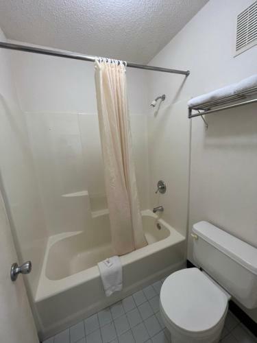 Hotel Garden Inn & Suites