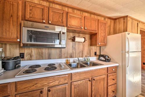 Secluded Ridgetop Hideaway With Valley Views!