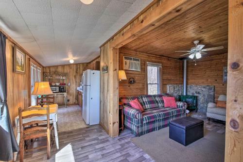 Secluded Ridgetop Hideaway With Valley Views!