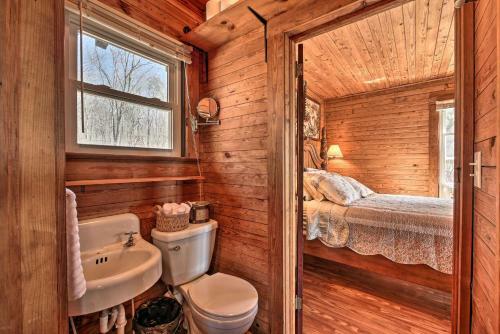 Secluded Ridgetop Hideaway With Valley Views!