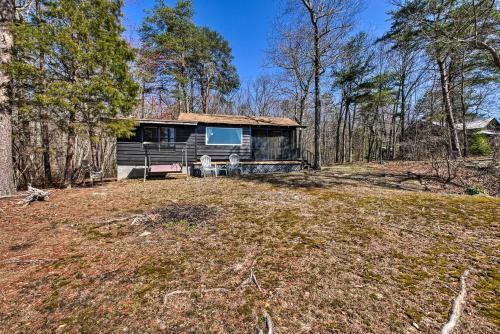 Secluded Ridgetop Hideaway With Valley Views!