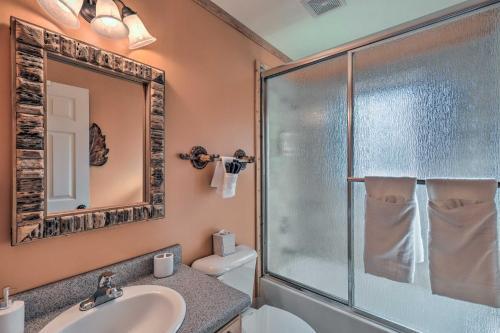 Cozy Ellijay Hideaway With Indoor Pool Access!