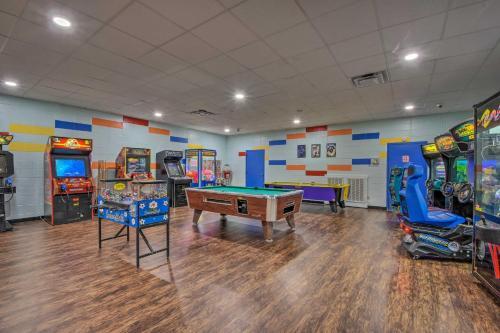 Cozy Ellijay Hideaway With Indoor Pool Access!