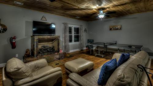 32 Acre Memory Maker By Escape To Blue Ridge