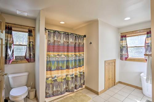 Lovely Ellijay Cabin With Community Pool Access