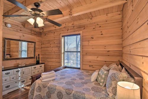 Idyllic Resort Cabin With Fire Pit And Pool Table!