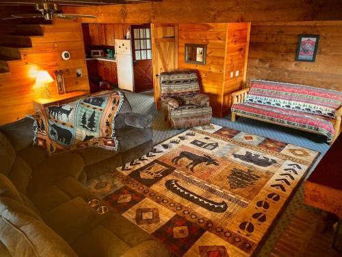 Moonlit Mountain-pond, Fire Pit, Hot Tub, 4 Acres